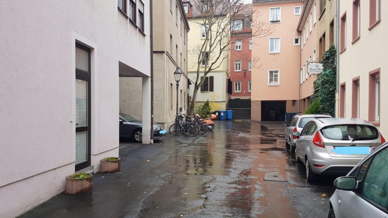 Modernes Apartment Im Herzen Von Вюрцбург Экстерьер фото